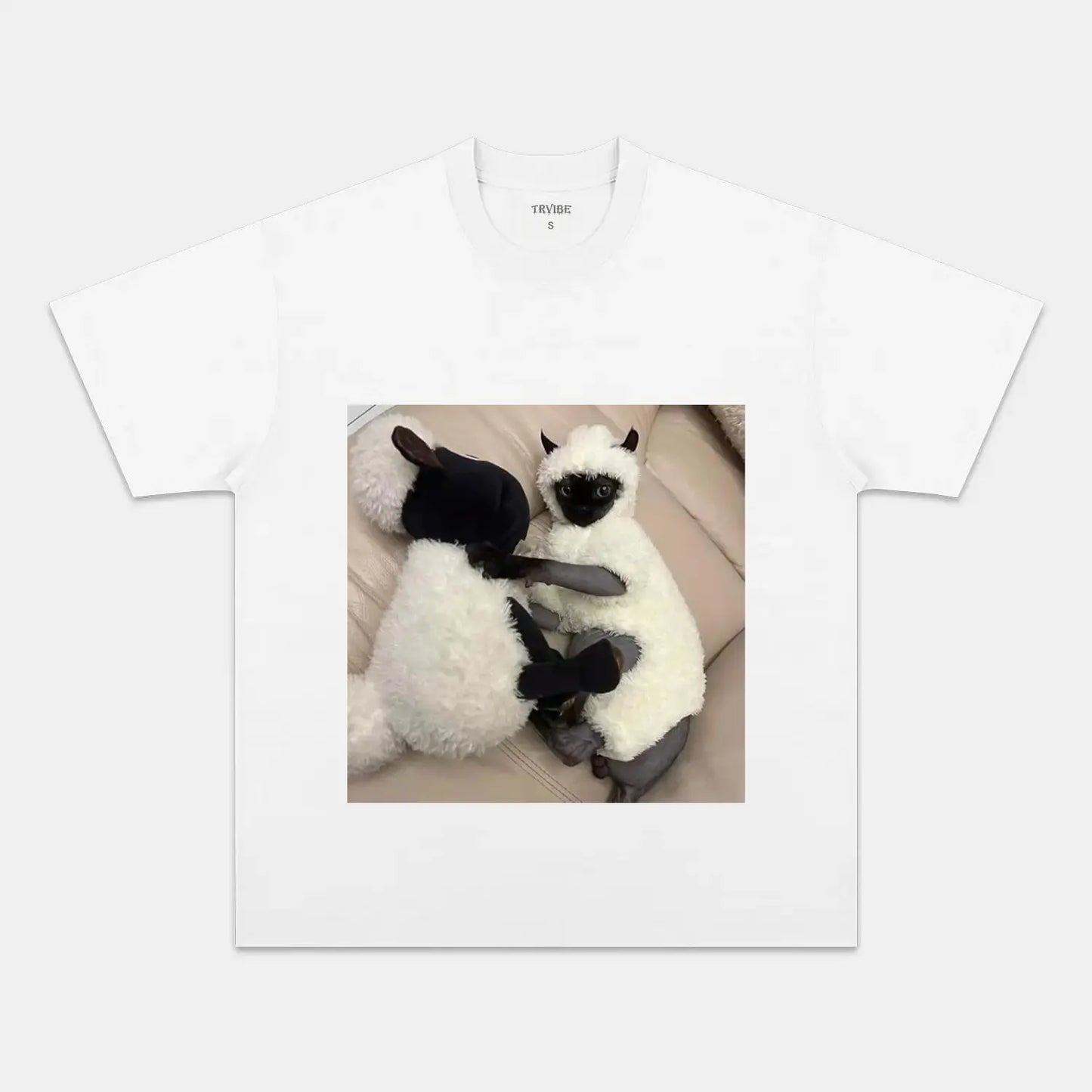 CAT PLAYING SHEEP T-SHIRT