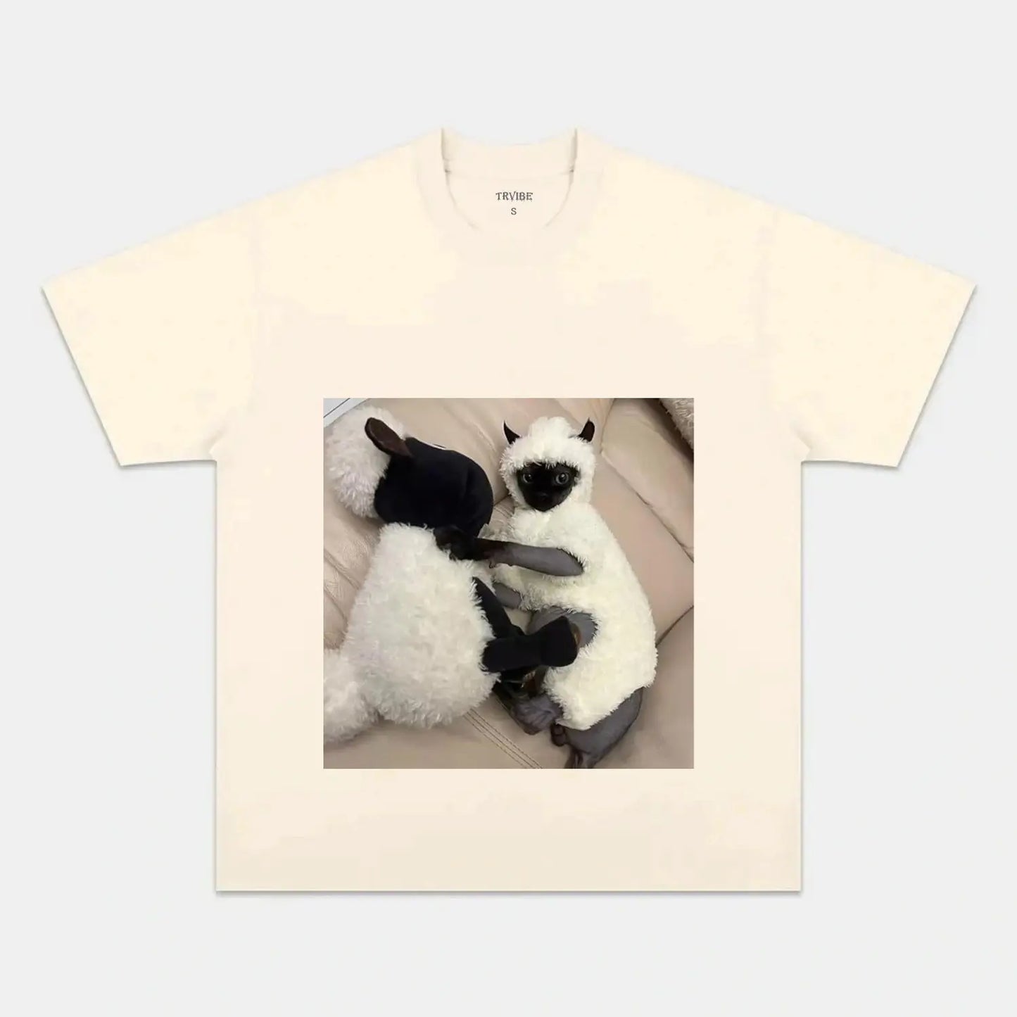 CAT PLAYING SHEEP T-SHIRT