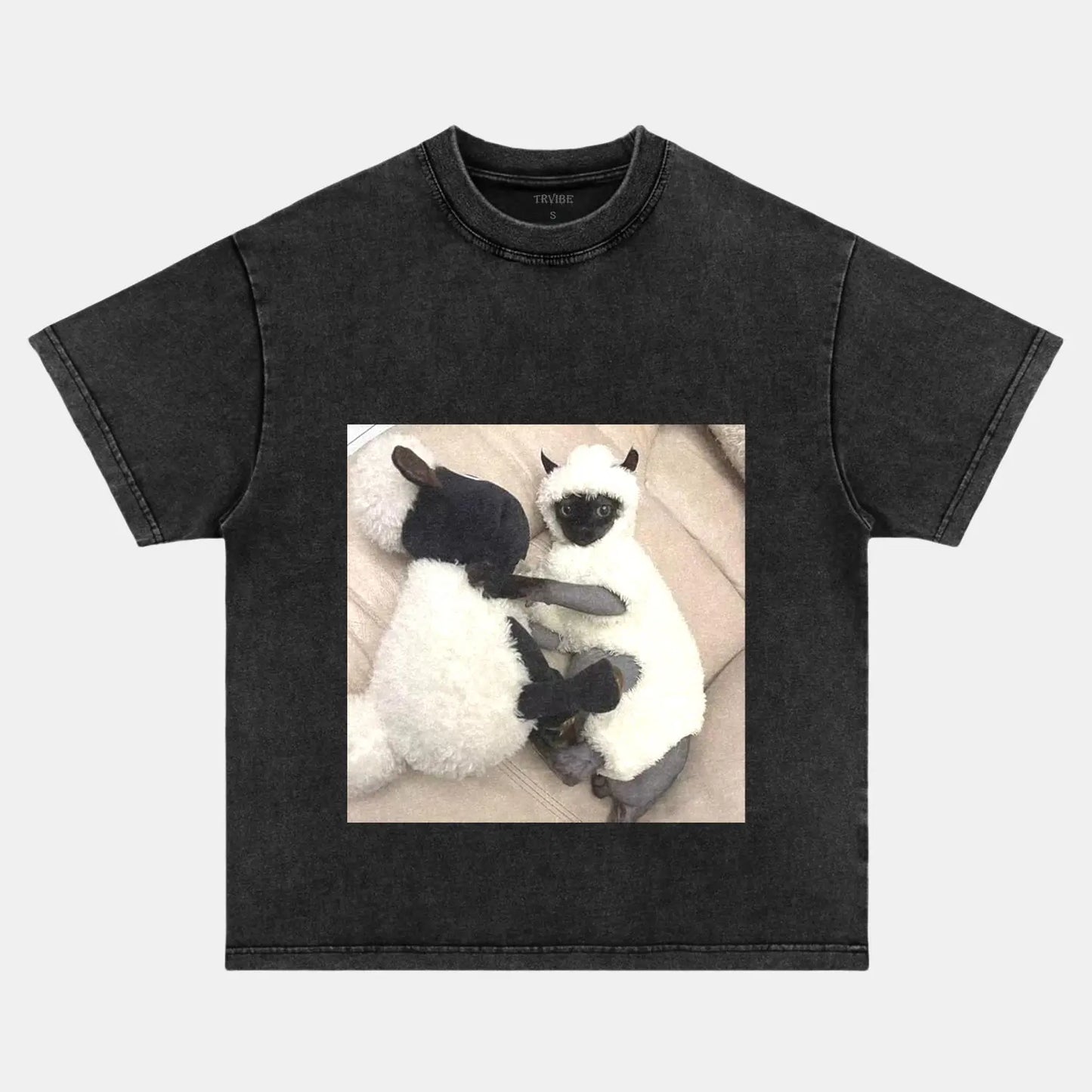 CAT PLAYING SHEEP T-SHIRT