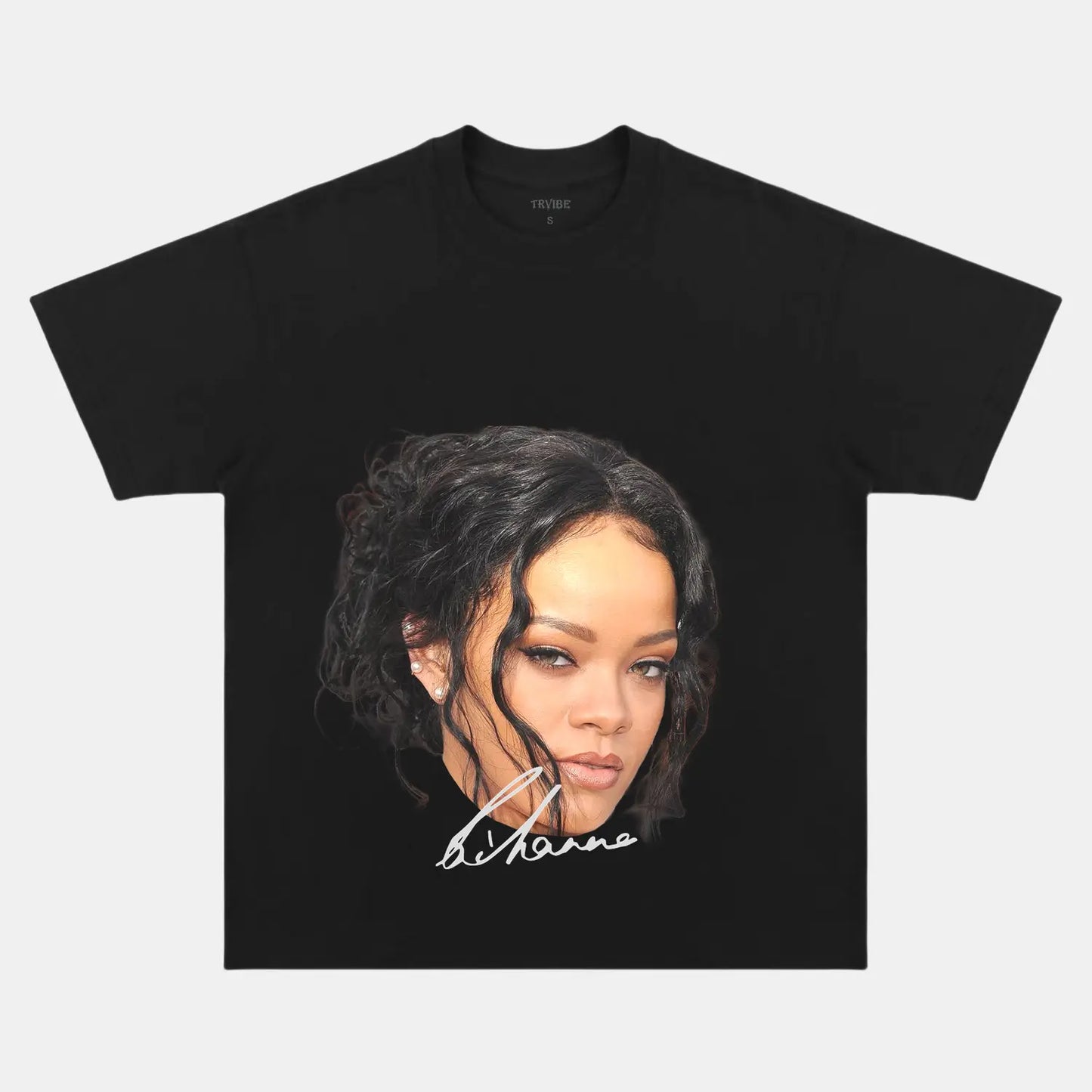 RIHANNA VINTAGE CLOTHES 08.05