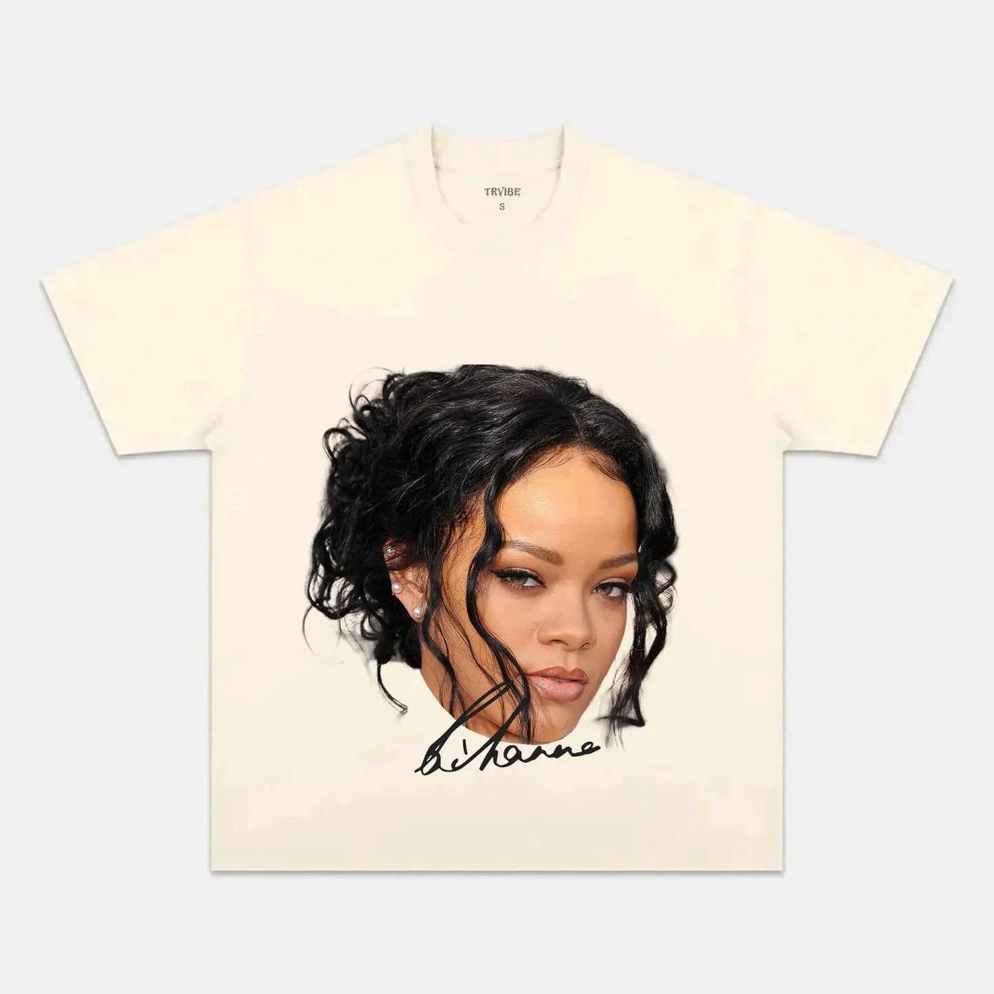 RIHANNA VINTAGE CLOTHES 08.05