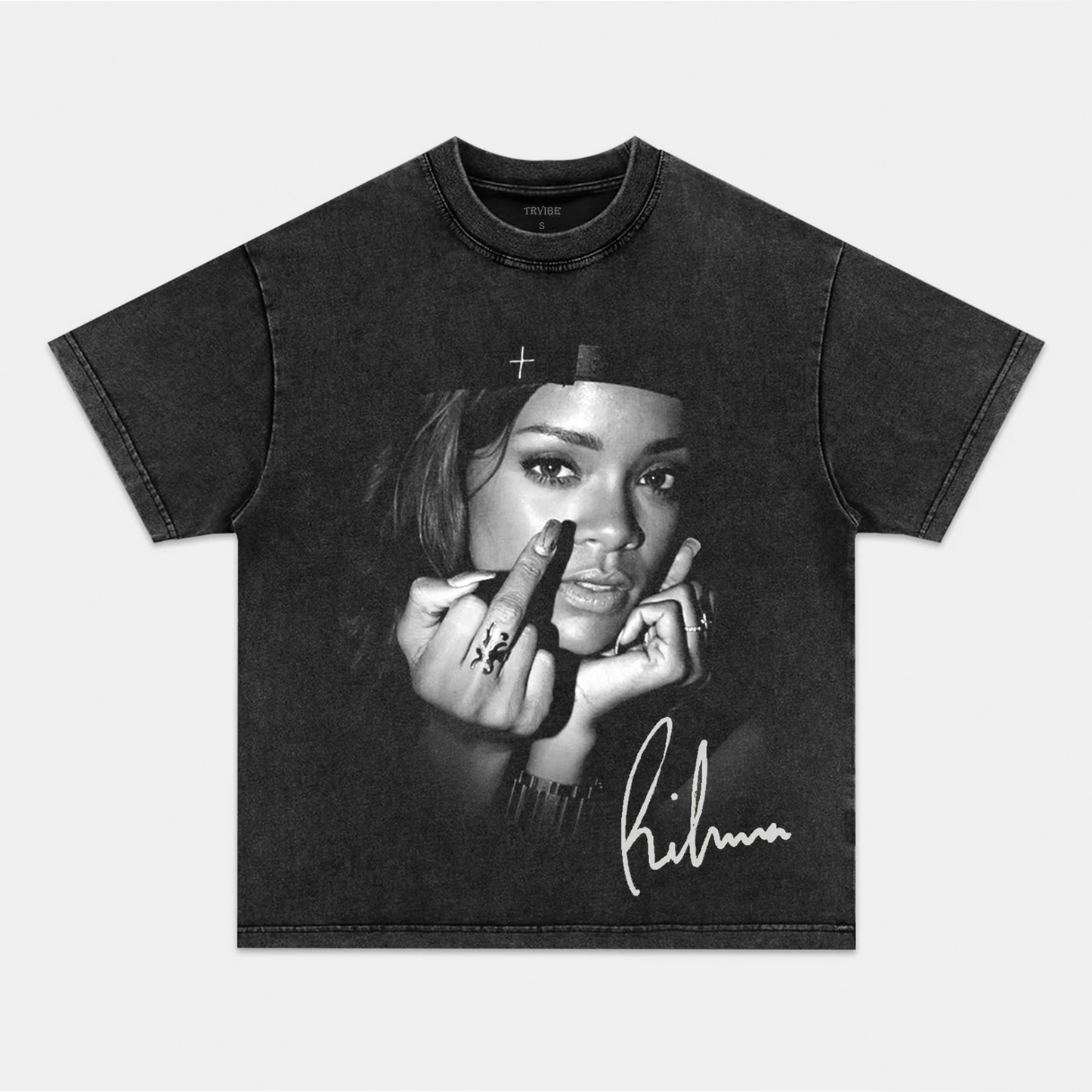 RIHANNA V200 TEE