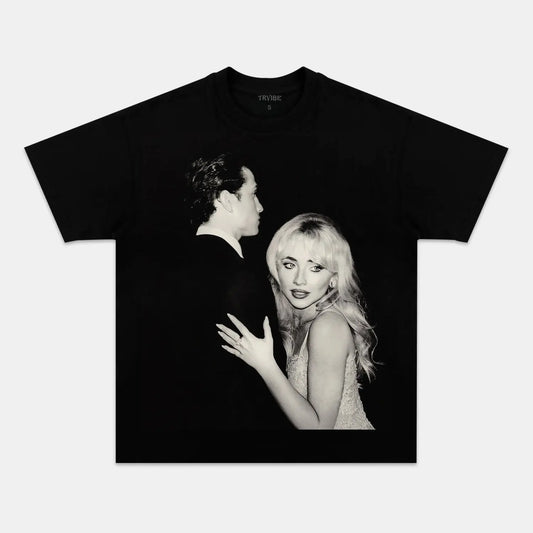 SABRINA CARPENTER & MAN’S BEST FRIEND V2 TEE