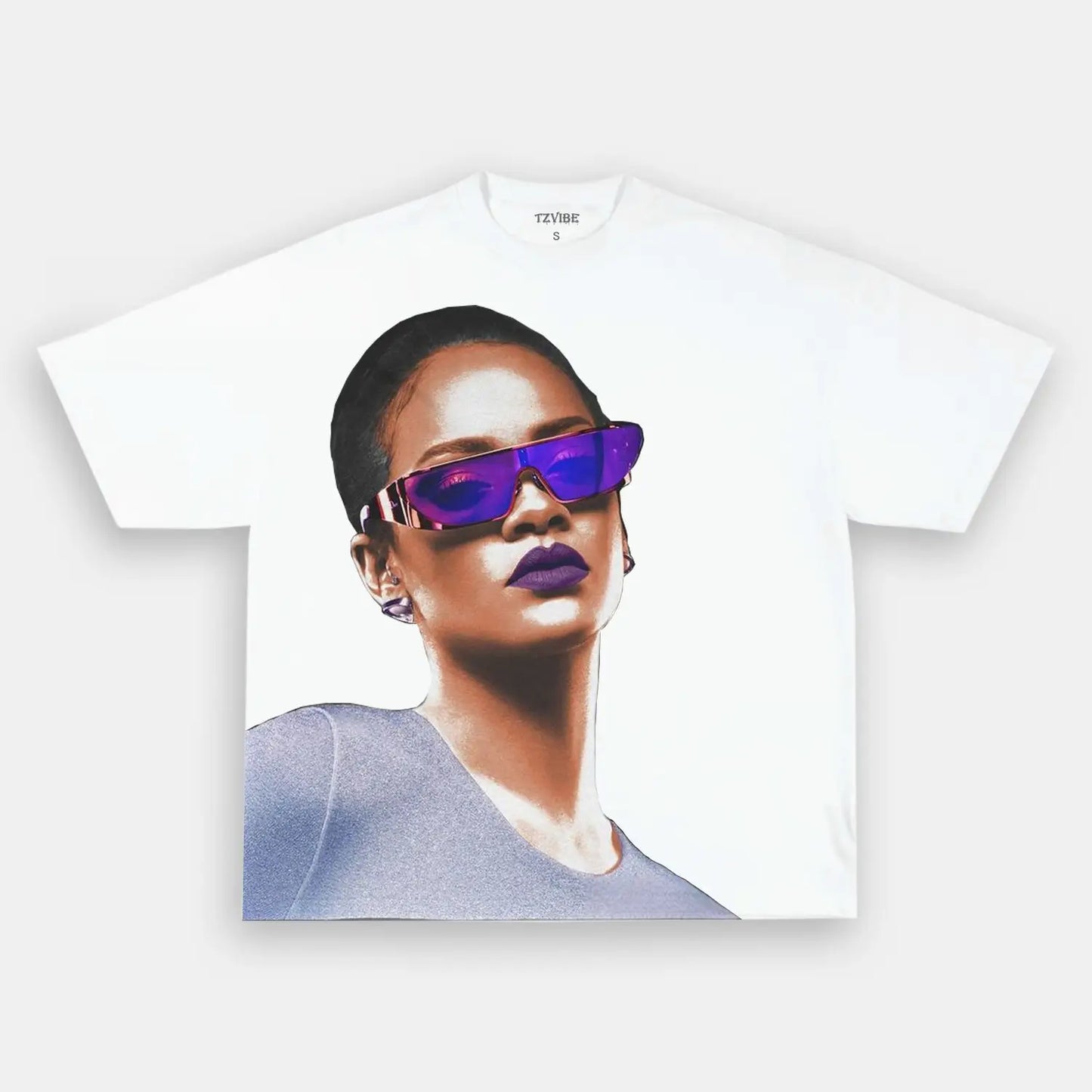 VINTAGE TEE RIHANNA